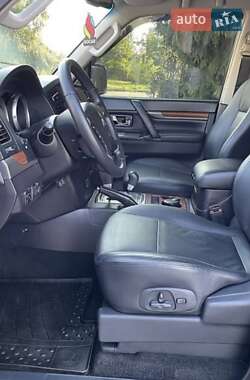 Позашляховик / Кросовер Mitsubishi Pajero 2008 в Сумах
