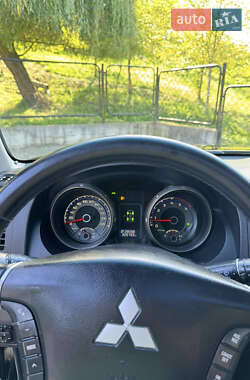 Внедорожник / Кроссовер Mitsubishi Pajero 2007 в 