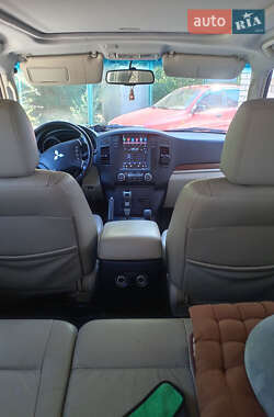 Внедорожник / Кроссовер Mitsubishi Pajero 2008 в 