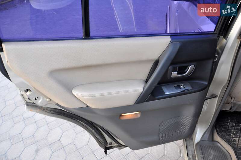 Внедорожник / Кроссовер Mitsubishi Pajero 2006 в Львове