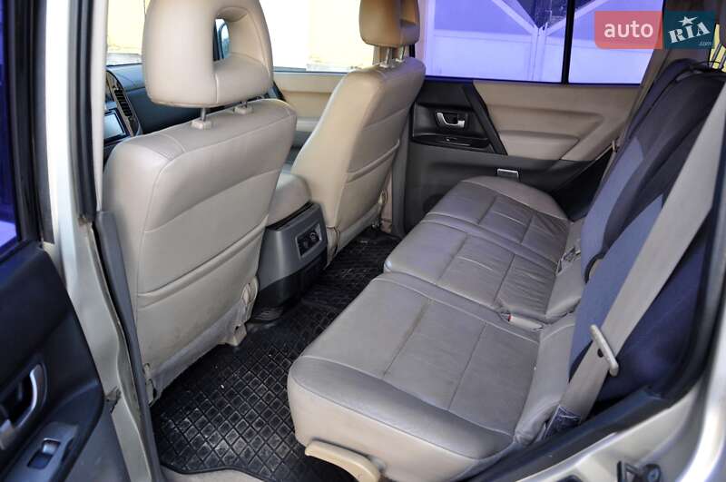 Внедорожник / Кроссовер Mitsubishi Pajero 2006 в Львове