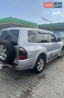 Внедорожник / Кроссовер Mitsubishi Pajero 2006 в 