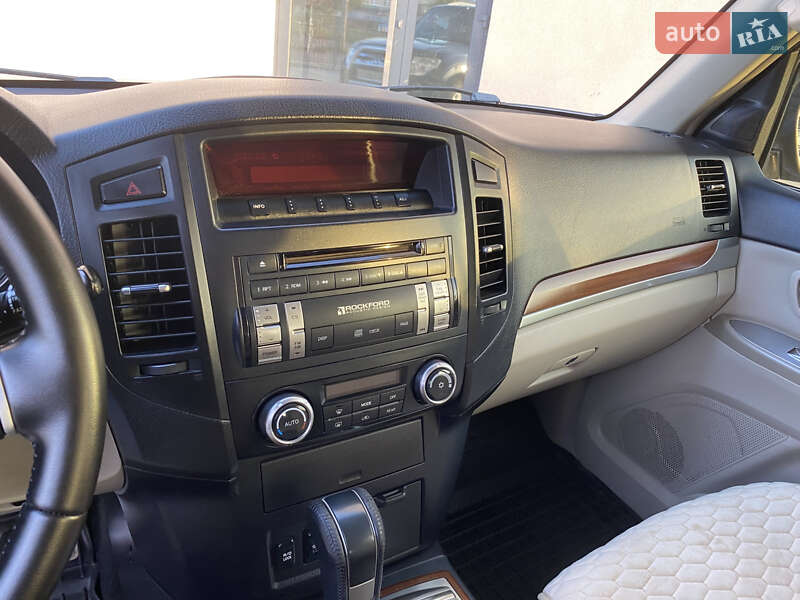 Позашляховик / Кросовер Mitsubishi Pajero 2007 в Калуші фото 24 Позашляховик / Кросовер Mitsubishi Pajero 2007 в Калуші