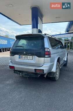 Внедорожник / Кроссовер Mitsubishi Pajero 2008 в 