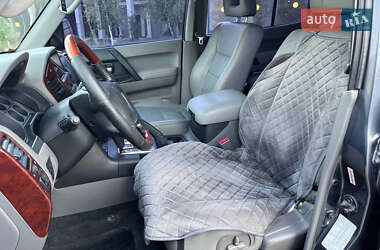 Внедорожник / Кроссовер Mitsubishi Pajero 2007 в 