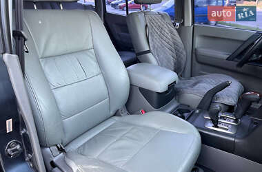 Внедорожник / Кроссовер Mitsubishi Pajero 2007 в 