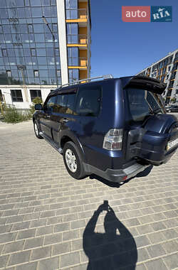 Внедорожник / Кроссовер Mitsubishi Pajero 2008 в 