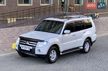Внедорожник / Кроссовер Mitsubishi Pajero 2008 в Одессе