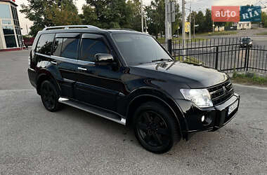 Внедорожник / Кроссовер Mitsubishi Pajero 2008 в 