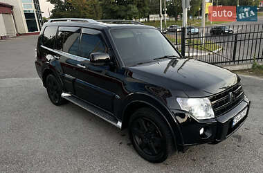 Внедорожник / Кроссовер Mitsubishi Pajero 2008 в 