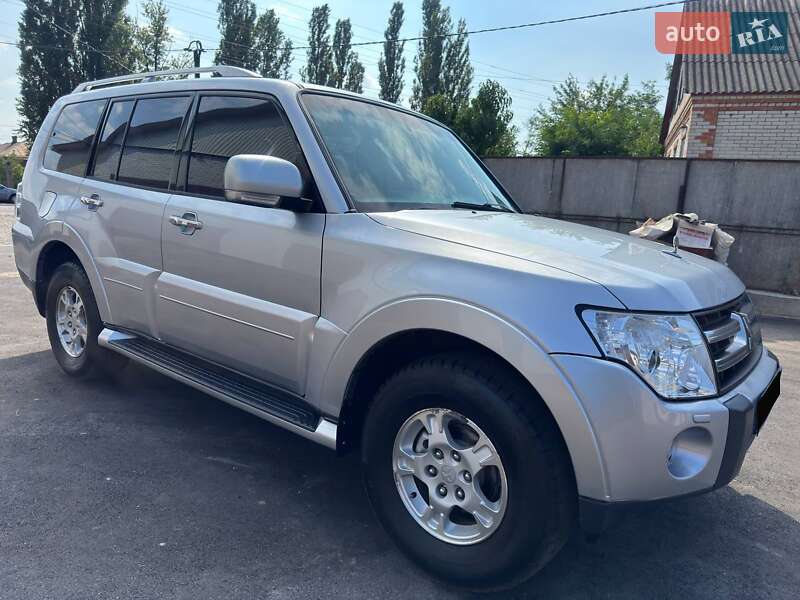 Внедорожник / Кроссовер Mitsubishi Pajero 2008 в Ахтырке