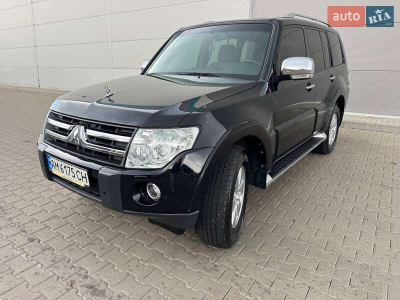 Внедорожник / Кроссовер Mitsubishi Pajero 2007 в Киеве