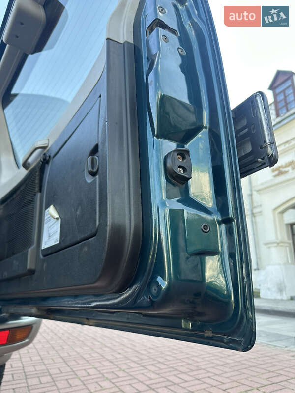 Внедорожник / Кроссовер Mitsubishi Pajero 2000 в Каневе