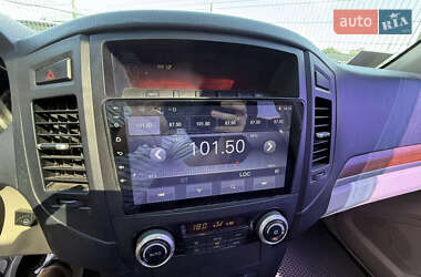 Внедорожник / Кроссовер Mitsubishi Pajero 2008 в 