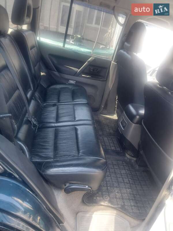 Внедорожник / Кроссовер Mitsubishi Pajero 2000 в Косове