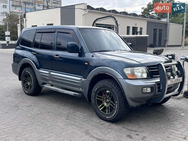 Mitsubishi Pajero 2000