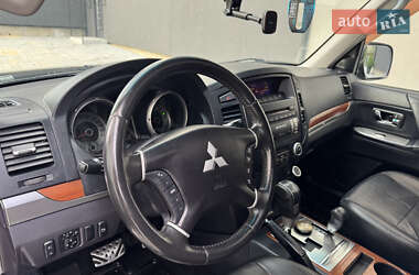 Внедорожник / Кроссовер Mitsubishi Pajero 2007 в 