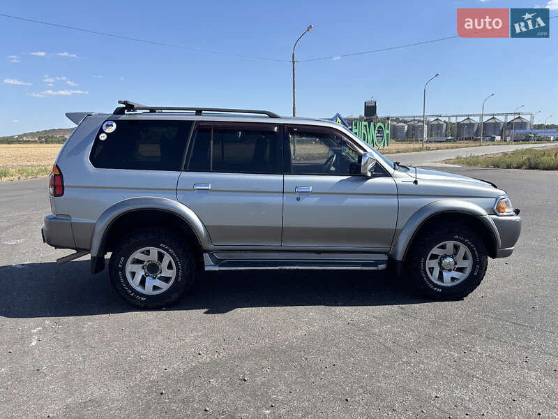 Внедорожник / Кроссовер Mitsubishi Pajero 2000 в Вознесенске