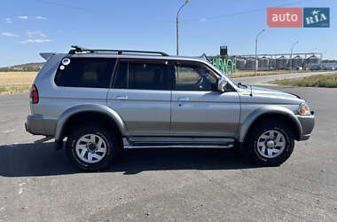 Внедорожник / Кроссовер Mitsubishi Pajero 2000 в 