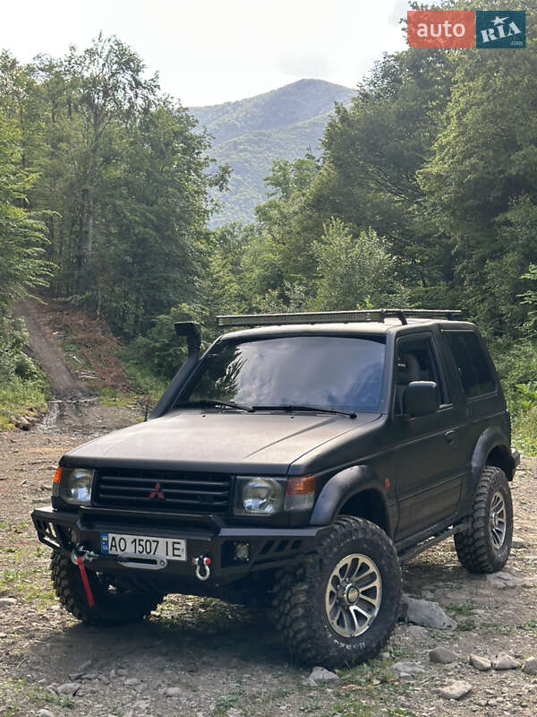Mitsubishi Pajero 1992