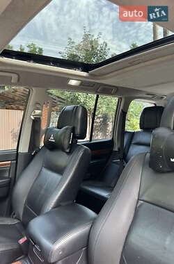 Внедорожник / Кроссовер Mitsubishi Pajero 2007 в 