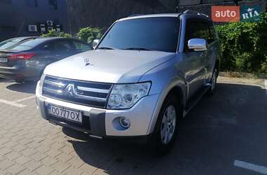Позашляховик / Кросовер Mitsubishi Pajero 2008 в 