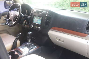 Позашляховик / Кросовер Mitsubishi Pajero 2007 в 