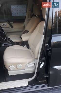 Позашляховик / Кросовер Mitsubishi Pajero 2007 в 