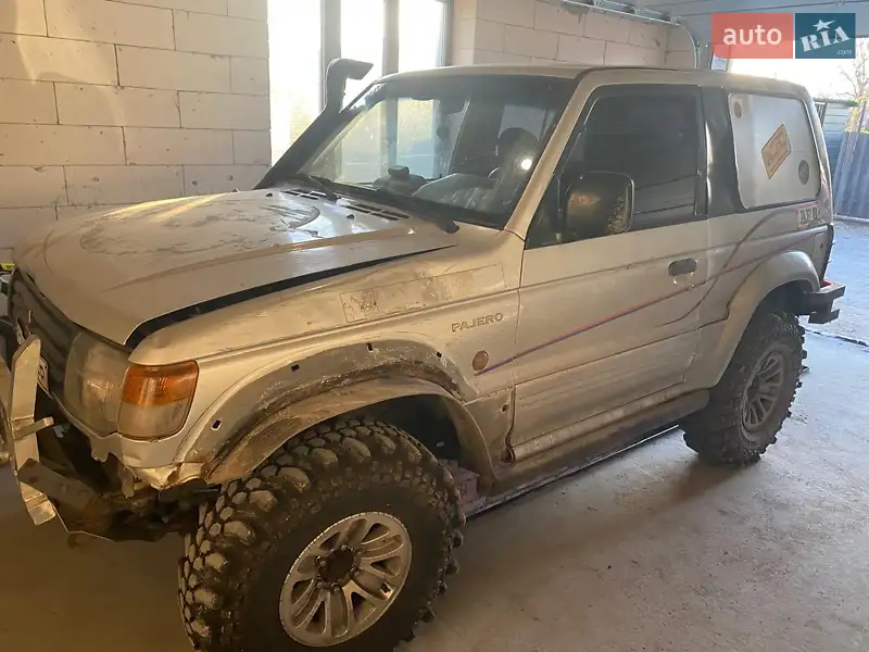 Mitsubishi Pajero 1993