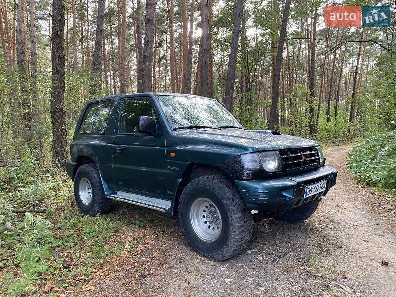 Mitsubishi Pajero 2003