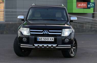 Внедорожник / Кроссовер Mitsubishi Pajero 2008 в 