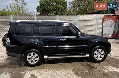 Внедорожник / Кроссовер Mitsubishi Pajero 2008 в 
