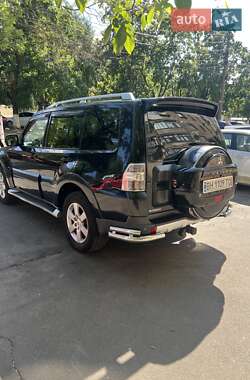 Внедорожник / Кроссовер Mitsubishi Pajero 2008 в Одессе