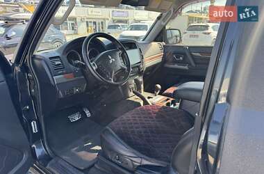 Внедорожник / Кроссовер Mitsubishi Pajero 2007 в 