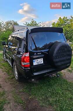 Внедорожник / Кроссовер Mitsubishi Pajero 2006 в 