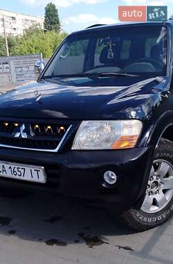 Внедорожник / Кроссовер Mitsubishi Pajero 2006 в 