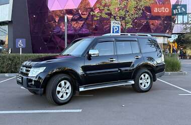 Внедорожник / Кроссовер Mitsubishi Pajero 2007 в 