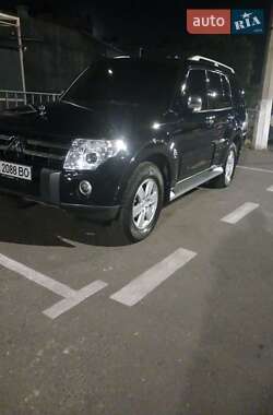 Внедорожник / Кроссовер Mitsubishi Pajero 2008 в 
