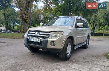 Внедорожник / Кроссовер Mitsubishi Pajero 2007 в Сумах