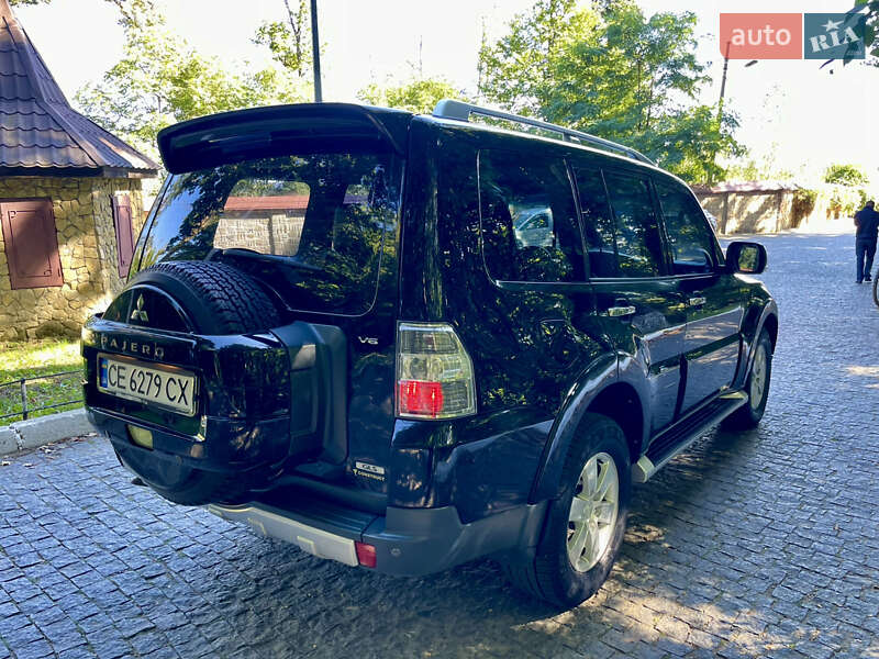Внедорожник / Кроссовер Mitsubishi Pajero 2008 в Черновцах