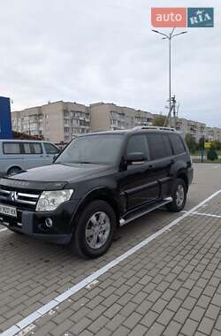 Внедорожник / Кроссовер Mitsubishi Pajero 2008 в 