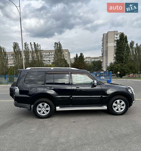Внедорожник / Кроссовер Mitsubishi Pajero 2007 в Черкассах фото 8 Внедорожник / Кроссовер Mitsubishi Pajero 2007 в Черкассах