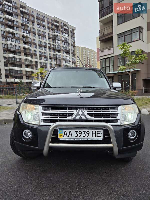 Внедорожник / Кроссовер Mitsubishi Pajero 2008 в Киеве