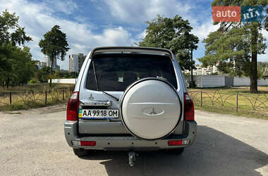 Внедорожник / Кроссовер Mitsubishi Pajero 2004 в 