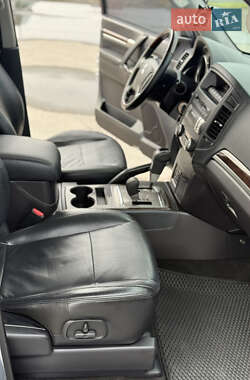 Внедорожник / Кроссовер Mitsubishi Pajero 2010 в 