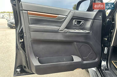 Внедорожник / Кроссовер Mitsubishi Pajero 2008 в 