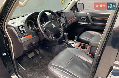 Внедорожник / Кроссовер Mitsubishi Pajero 2008 в 