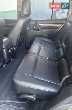 Внедорожник / Кроссовер Mitsubishi Pajero 2008 в 