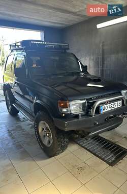 Внедорожник / Кроссовер Mitsubishi Pajero 1995 в 