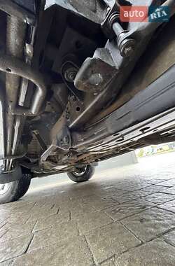 Внедорожник / Кроссовер Mitsubishi Pajero 2006 в  фото 5 Внедорожник / Кроссовер Mitsubishi Pajero 2006 в